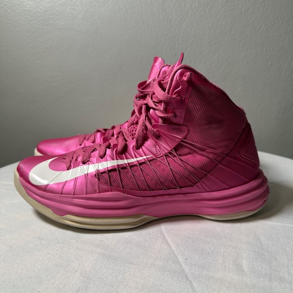 Nike Hyperdunk 2012 Think Pink Size 8.5 Sneakers - Picture 3 of 8